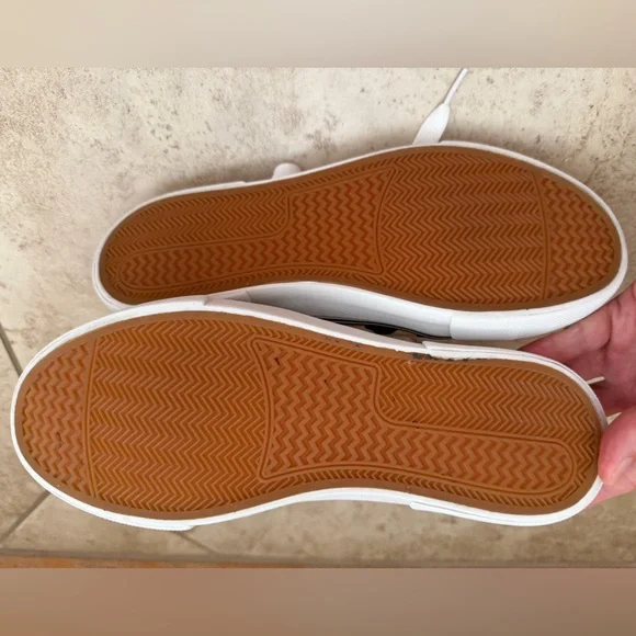 Leopard Print Canvas Low Top Sneakers, Size 8 - Picture 8 of 8